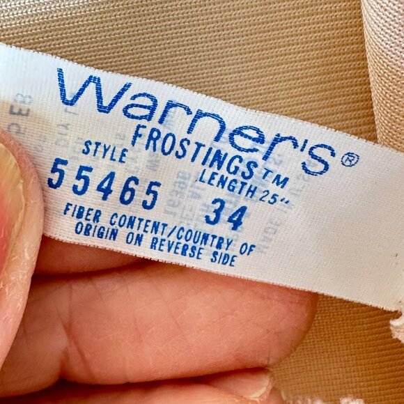Vintage Warner's Frostings Slip | 34" Length | Nude| Lace Detail | Made in USA‎ - Picture 8 of 9